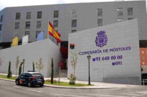 Detenidas tres personas en Valencia tras estafar casi 20.000 euros a una mujer en Móstoles