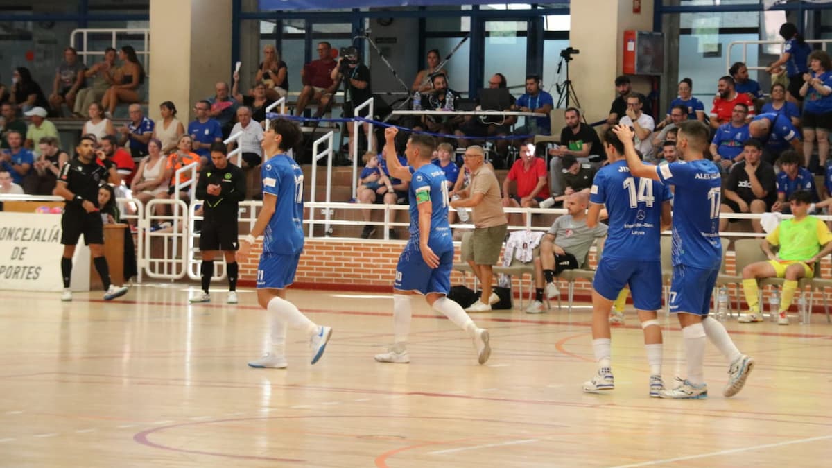 El FS Móstoles vuelve a ganar y lidera la Segunda División