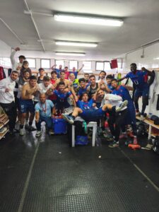 El FS Móstoles vuelve a ganar y lidera la Segunda División