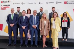 Grandes empresas y personalidades cierran en Móstoles el Madrid Investment Forum 2025
