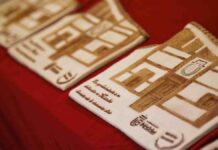 Móstoles homenajea a negocios con más de medio siglo de historia en la ciudad