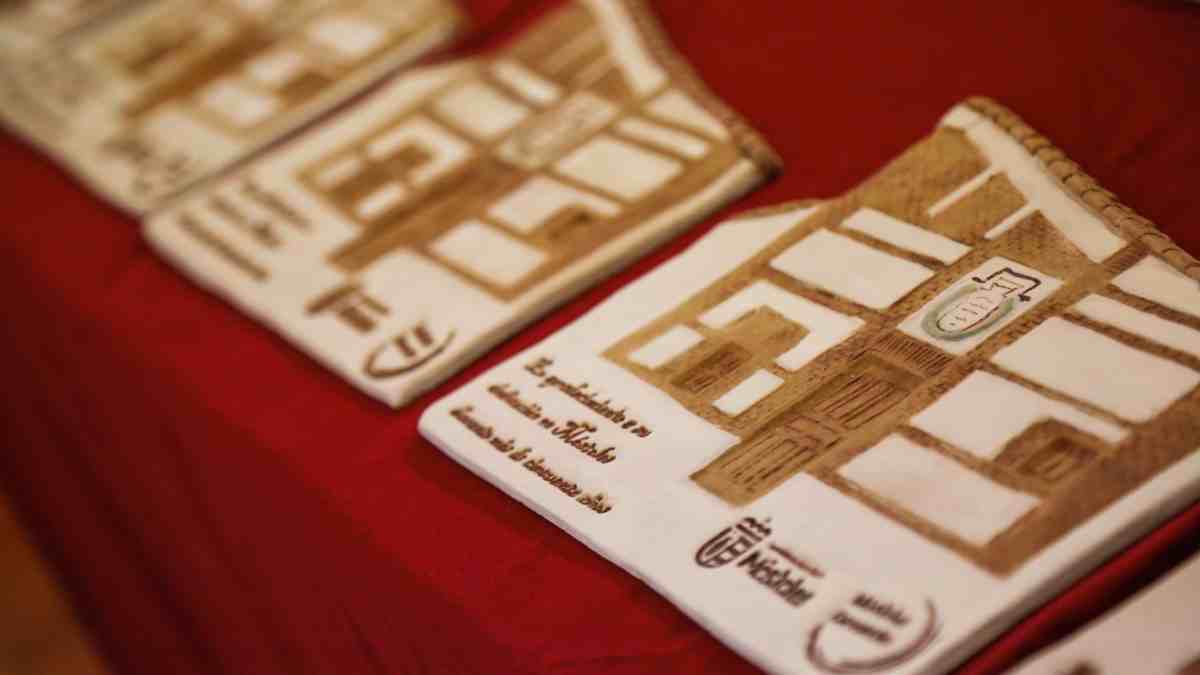 Móstoles homenajea a negocios con más de medio siglo de historia en la ciudad