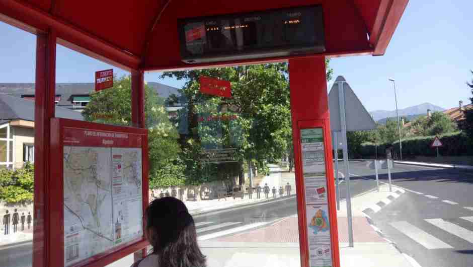 Para mejorar la información y seguridad de los usuarios. Más de 15 nuevas marquesinas de autobús en Móstoles.
