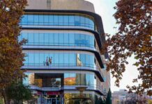 Descubriendo quién está detrás de las palabras en la Biblioteca Almudena Grandes de Móstoles para despedir septiembre
