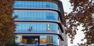 Descubriendo quién está detrás de las palabras en la Biblioteca Almudena Grandes de Móstoles para despedir septiembre