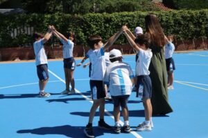 Por qué dejar jugar a los niños es una inversión de futuro