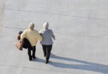 Los mayores de 60 años de Móstoles tendrán un Carnet Senior con descuentos y actividades
