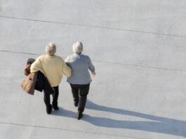 Los mayores de 60 años de Móstoles tendrán un Carnet Senior con descuentos y actividades