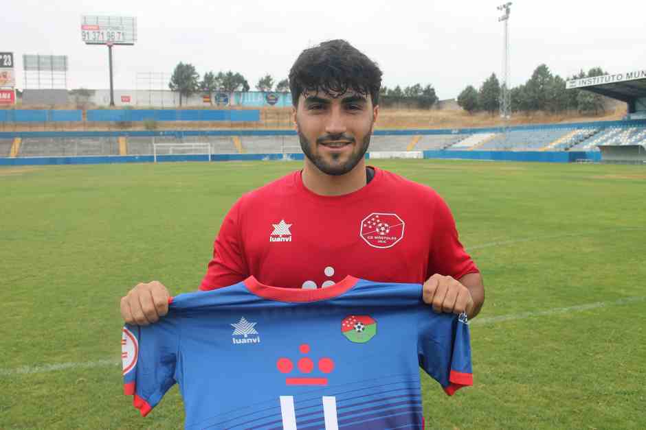 Javi Curras. “Me llaman de mi Club, de mi casa, del Móstoles y la verdad es me ilusionó mucho” 