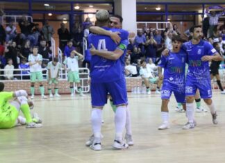 El FS Móstoles se engancha a los playoffs de ascenso a Primera División con otra victoria El FS Móstoles se engancha a los playoffs de ascenso a Primera División con otra victoria