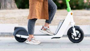 Móstoles se prepara para las nuevas normas de circulación de patinetes y bicis eléctricas