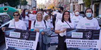 Móstoles camina frente a la espondiloartritis en octubre
