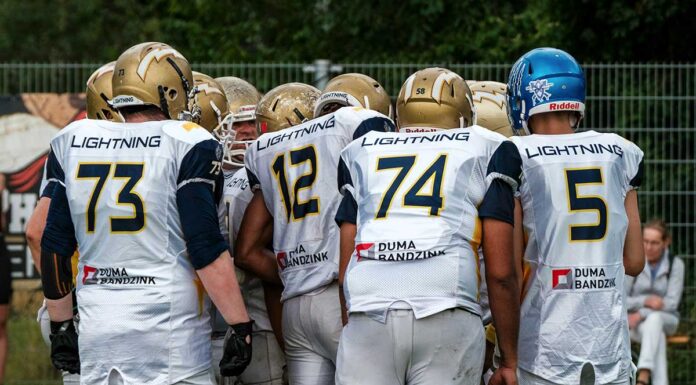 Cómo los clubes locales usan ropa personalizada para destacar