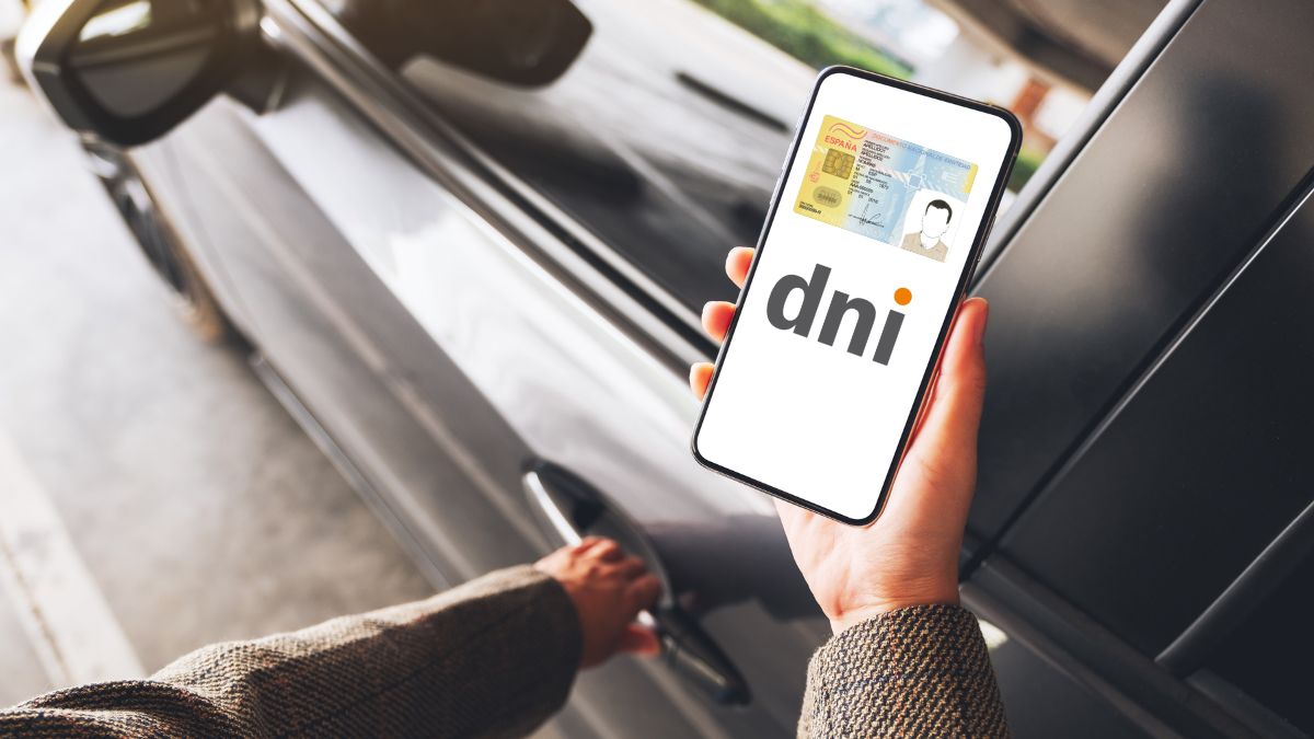 Los mayores de 70 años de Móstoles tendrán que pedir cita para renovar el DNI antes de 2031 Los mayores de 70 años de Móstoles tendrán que pedir cita para renovar el DNI antes de 2031