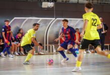 El FS Móstoles gana al filial del FC Barcelona y se mantiene líder de Segunda División El FS Móstoles gana al filial del FC Barcelona y se mantiene líder de Segunda División