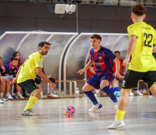 El FS Móstoles gana al filial del FC Barcelona y se mantiene líder de Segunda División El FS Móstoles gana al filial del FC Barcelona y se mantiene líder de Segunda División