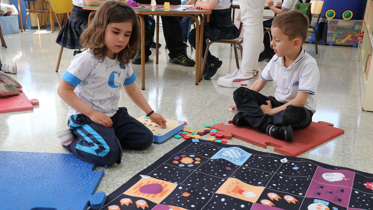 España necesita más profesionales en Ciencias de la Computación: así avanza la educación hacia el futuro digital España necesita más profesionales en Ciencias de la Computación: así avanza la educación hacia el futuro digital