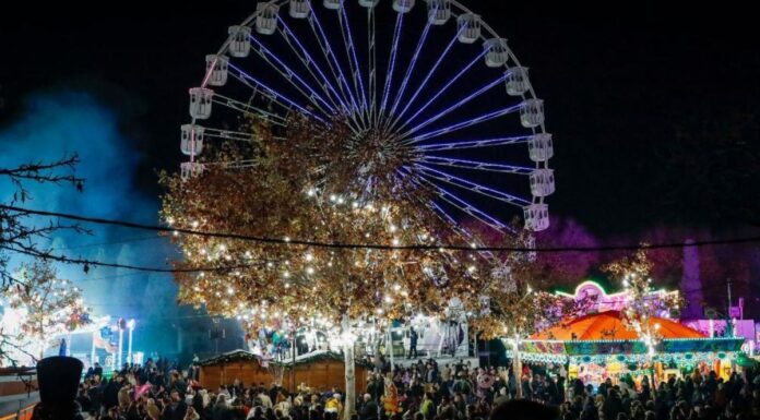 Varios vecinos de Móstoles lanzan una protesta contra el ruido generado por Navipark Varios vecinos de Móstoles lanzan una protesta contra el ruido generado por Navipark