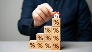 El precio del alquiler de vivienda en Móstoles baja más de un punto en el último mes