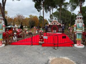 Varios vecinos de Móstoles lanzan una protesta contra el ruido generado por Navipark