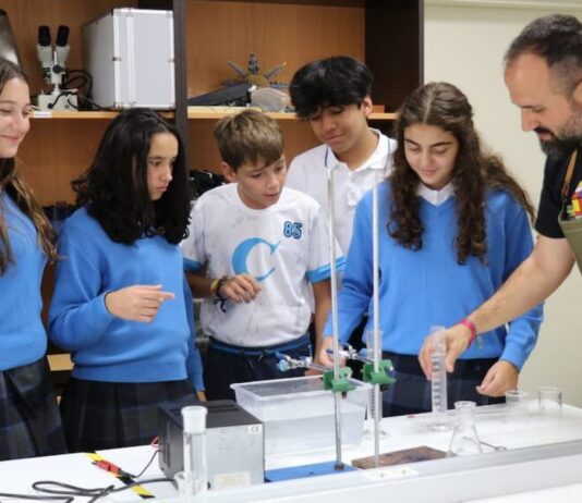 Las ventajas de una buena colaboración entre la familia y el colegio