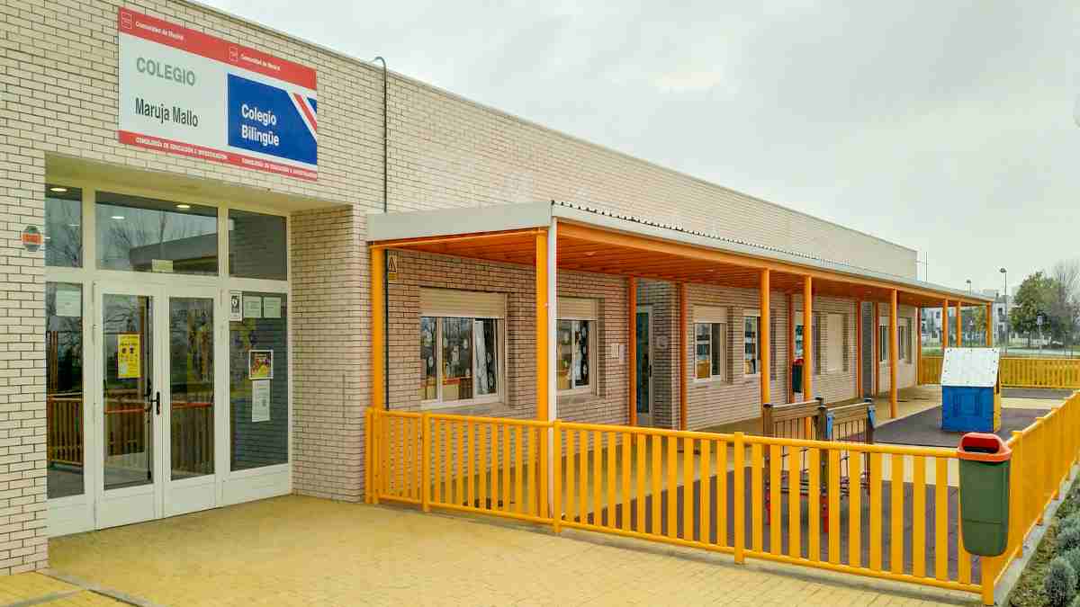 Las familias de Móstoles verán favorecida su conciliación tras la aprobación de la jornada partida en colegios públicos Las familias de Móstoles verán favorecida su conciliación tras la aprobación de la jornada partida en colegios públicos