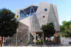 El edificio de Igualdad de Móstoles cambia de nombre: se llamará María Corina Machado