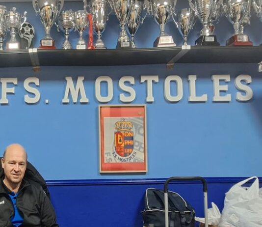 Toni Peña: «Me gustaría que todo el fútbol sala de Móstoles estuviera unido» Toni Peña: «Me gustaría que todo el fútbol sala de Móstoles estuviera unido»