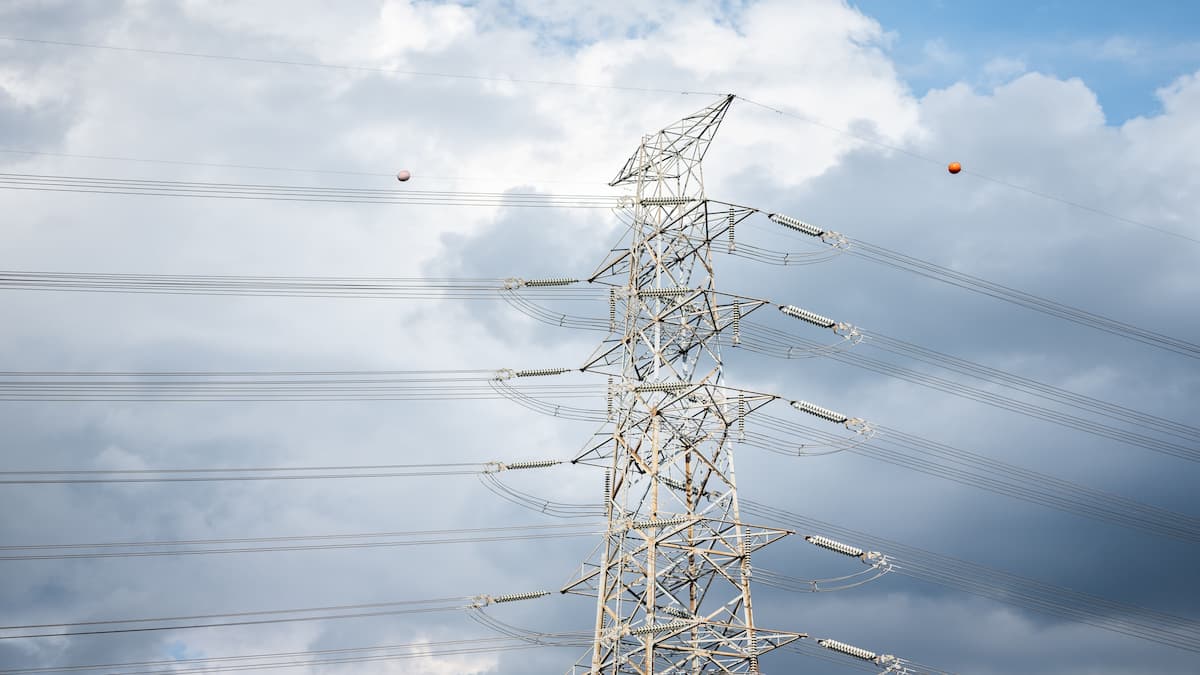 Importante bajada en el precio de la luz: así afectará a los vecinos de Móstoles