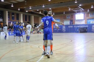 El FS Móstoles se agarra a los playoffs y el CD Móstoles sueña con el ascenso directo