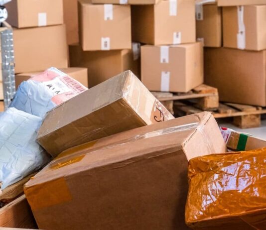 ¿Un Rolex por 3 euros? La fiebre de las cajas sorpresa aterriza cerca de Móstoles, en Intu Xanadú ¿Un Rolex por 3 euros? La fiebre de las cajas sorpresa aterriza cerca de Móstoles, en Intu Xanadú