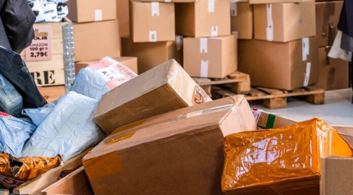 ¿Un Rolex por 3 euros? La fiebre de las cajas sorpresa aterriza cerca de Móstoles, en Intu Xanadú