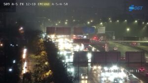 Caos para salir de Móstoles: un accidente en la A-5 provoca varios kilómetros de atasco