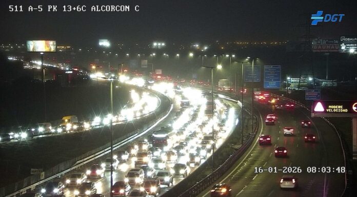 Caos para salir de Móstoles: un accidente en la A-5 provoca varios kilómetros de atasco