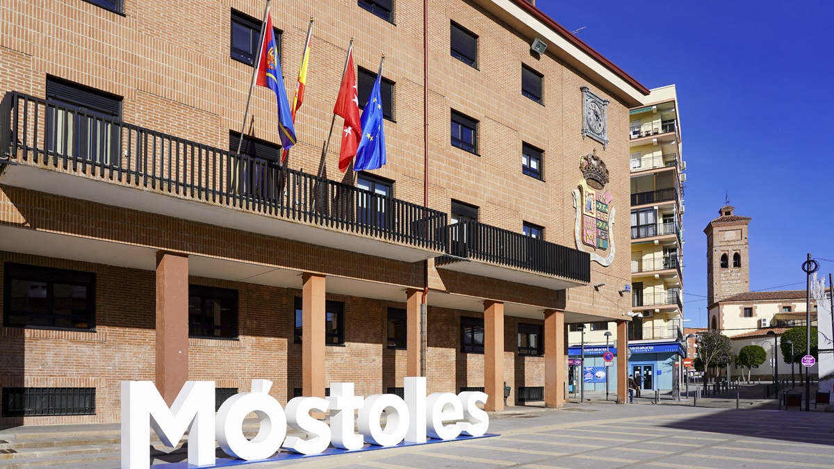 La plantilla del Ayuntamiento de Móstoles reclama soluciones laborales ante su solución actual