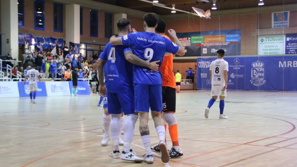 El FS Móstoles se agarra a los playoffs y el CD Móstoles sueña con el ascenso directo