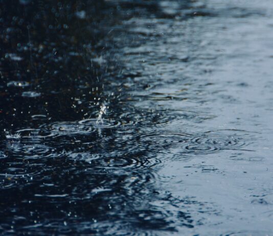 Móstoles se prepara para la llegada de las lluvias intensas y las tormentas: el tiempo de la semana