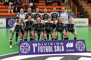 El CD Móstoles URJC inicia el año con remontada y victoria y colidera su grupo de Tercera RFEF