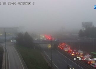 Problemas para salir de Móstoles por un accidente en el enlace de la A-5 y la huelga de trenes