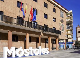 Así es el nuevo canal de WhatsApp del Ayuntamiento de Móstoles para informar a los vecinos