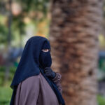 Móstoles aprueba la prohibición del burka y del niqab en sus edificios públicos a propuesta de VOX