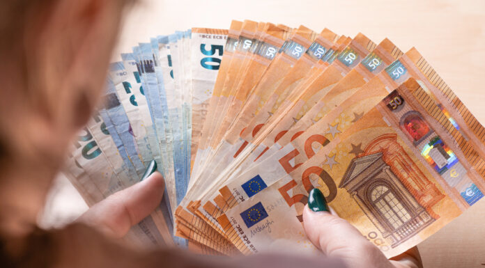 ¿Cuánto dinero gana un vecino de Móstoles? La renta de la ciudad se queda por debajo de la media nacional