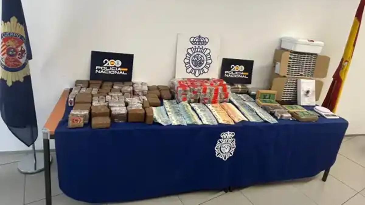 Redada en Móstoles en un operativo policial contra los narcopisos Redada en Móstoles en un operativo policial contra los narcopisos