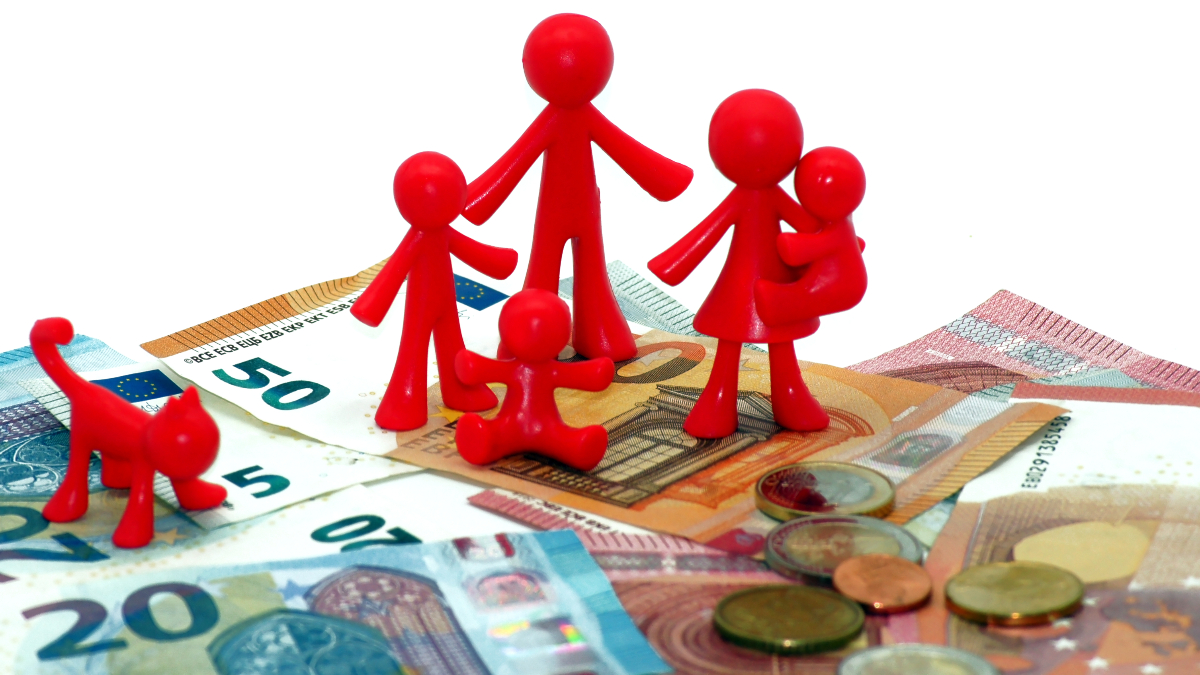 Hasta 200 euros al mes de ayudas para las familias con hijos menores a su cargo en Móstoles