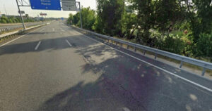 La DGT alerta del mal estado en la vía de la A-5 a la altura de Móstoles y pide precaución