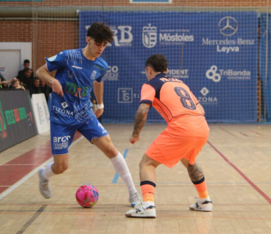 El FS Móstoles golea al filial del FC Barcelona y sueña con el ascenso directo