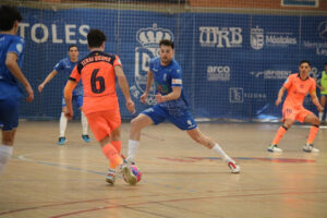 El FS Móstoles golea al filial del FC Barcelona y sueña con el ascenso directo