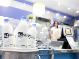 La granja de leche más grande de Madrid está en Móstoles: 1,5 millones de litros para toda España La granja de leche más grande de Madrid está en Móstoles: 1,5 millones de litros para toda España