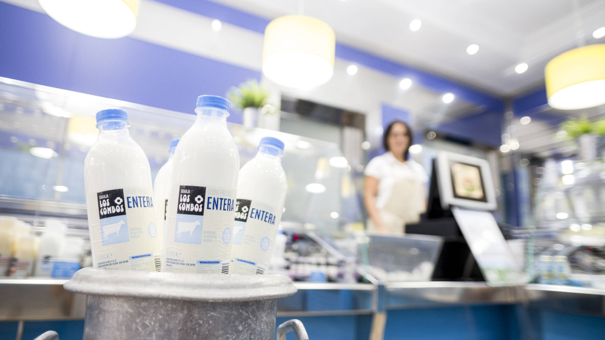 La granja de leche más grande de Madrid está en Móstoles: 1,5 millones de litros para toda España