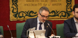 Cara a cara en Móstoles: Bautista rechaza dimitir frente a una oposición que pide en bloque su salida